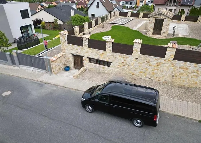 Prague West - Terrace * Chýně